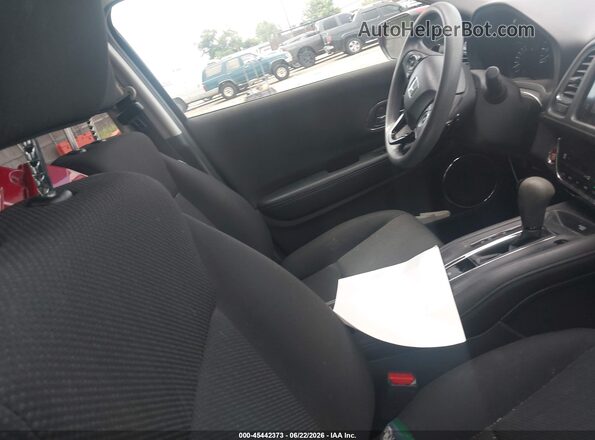 3CZRU6H52HM715461 2017 HONDA HR-V Red Вид салону спереду