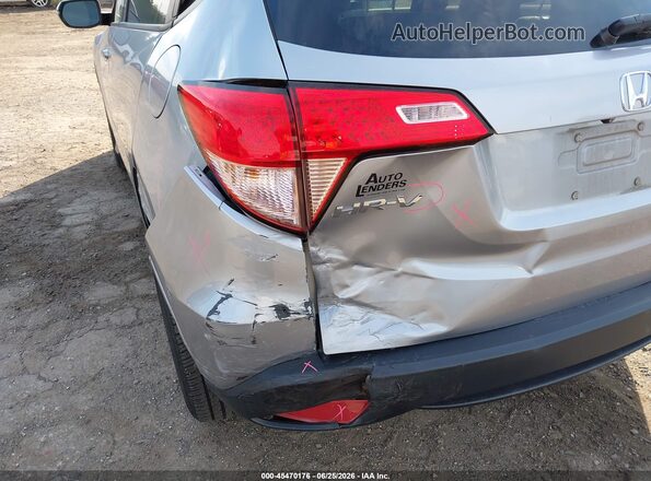 3CZRU6H52JG701998 2018 HONDA HR-V Silver Widok z przodu