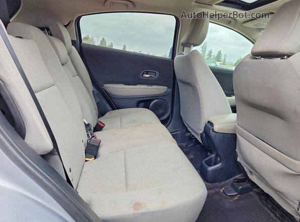 3CZRU6H53NM737979 2022 HONDA HR-V Silver Rear interior view