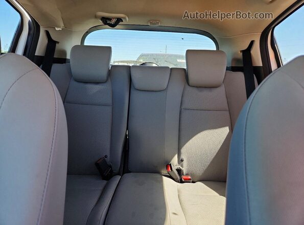 3CZRU6H57KM721697 2019 HONDA HR-V White Rear seats view