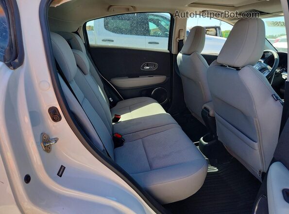 3CZRU6H57KM721697 2019 HONDA HR-V White Rear interior view