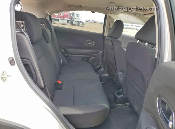 3CZRU6H58JM107675 2018 HONDA HR-V White Vista de los asientos traseros