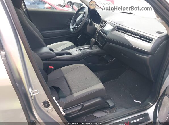 3CZRU6H58KM713821 2019 HONDA HR-V Silver Вид салону спереду