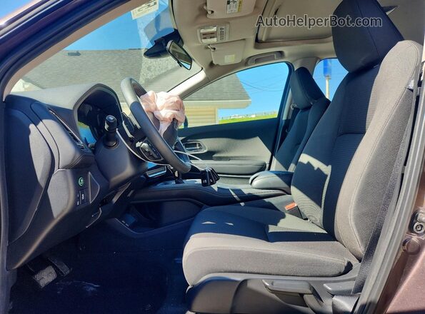 3CZRU6H58KM718632 2019 HONDA HR-V Brown Вид салону спереду