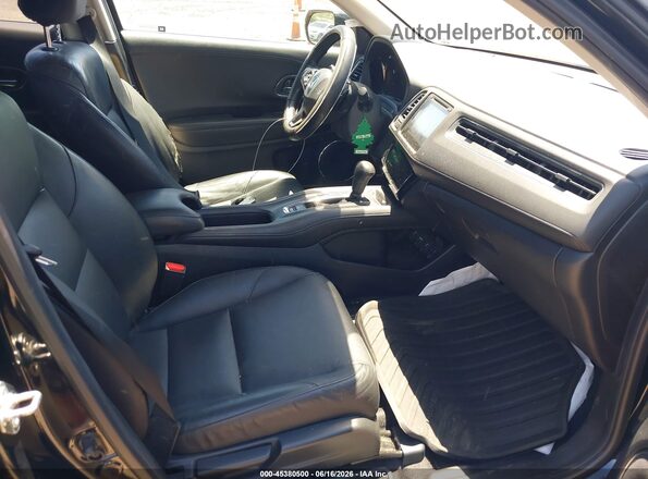 3CZRU6H71HM706879 2017 HONDA HR-V Black Вид салону спереду