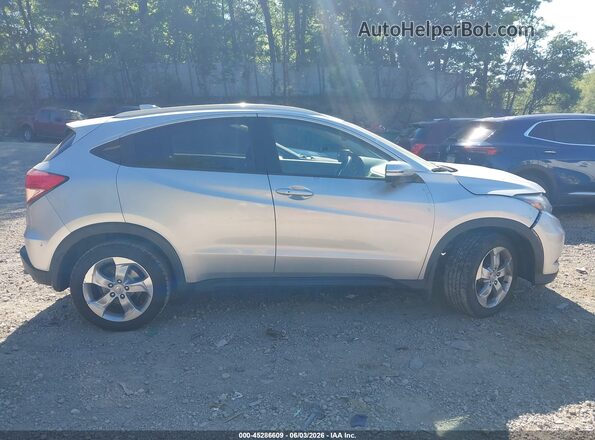 3CZRU6H72GM722829 2016 HONDA HR-V Silver Rear interior view