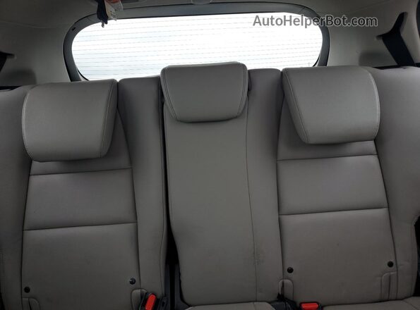 3CZRU6H72GM734690 2016 HONDA HR-V Silver Rear seats view
