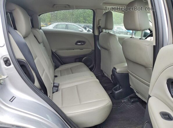 3CZRU6H72JM722286 2018 HONDA HR-V Silver Vista interior trasera