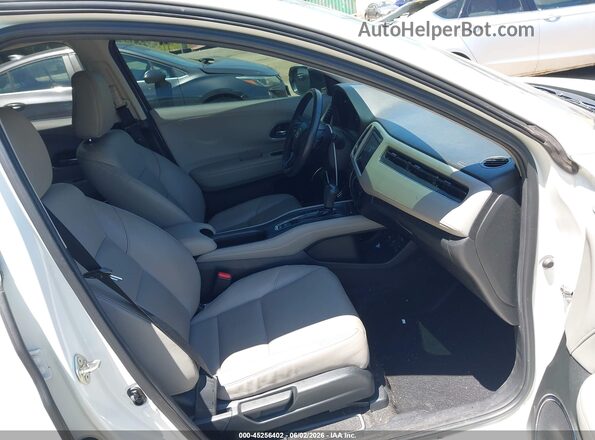 3CZRU6H74HM720565 2017 HONDA HR-V White 