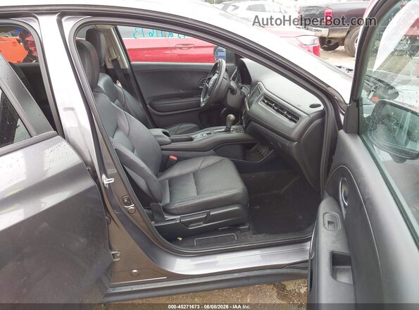 3CZRU6H76HM722902 2017 HONDA HR-V Gray Widok wnętrza z przodu