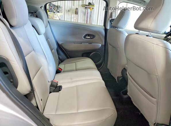 3CZRU6H76JM722260 2018 HONDA HR-V Silver 
