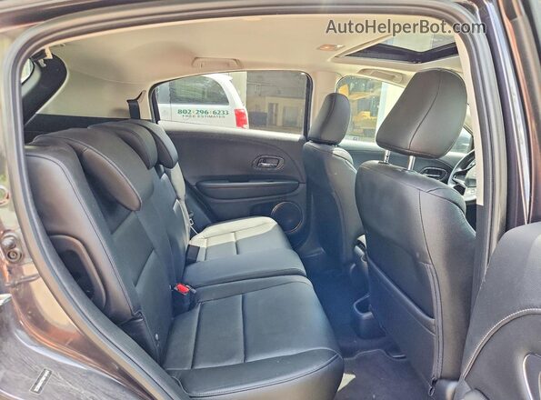 3CZRU6H77HM718454 2017 HONDA HR-V Gray Rear interior view