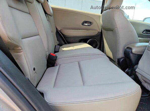 3CZRU6H78GM710099 2016 HONDA HR-V Silver 