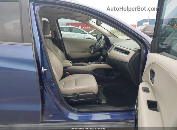 3CZRU6H78HM721962 2017 HONDA HR-V Синий Вид салона спереди