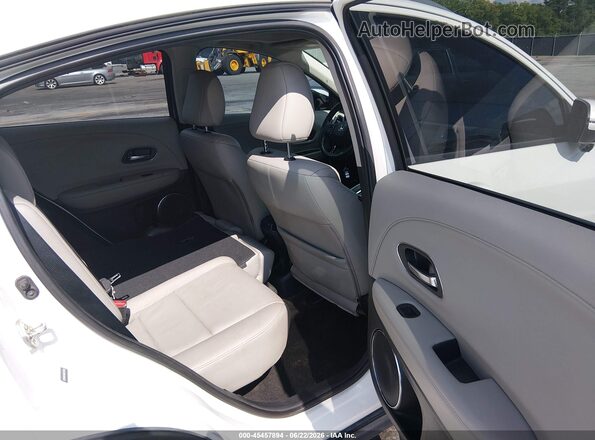 3CZRU6H7XHM720456 2017 HONDA HR-V White VIN sticker view