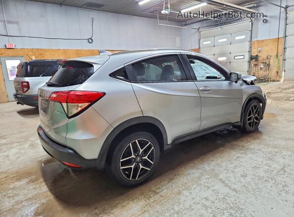 3CZRU6H7XKM715216 2019 HONDA HR-V Серебряный 