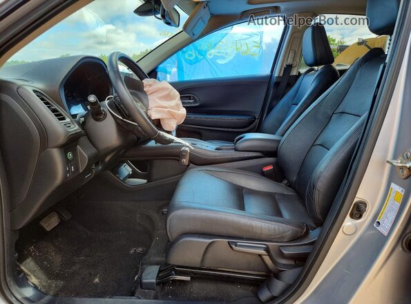 3CZRU6H7XKM715216 2019 HONDA HR-V Серебряный 