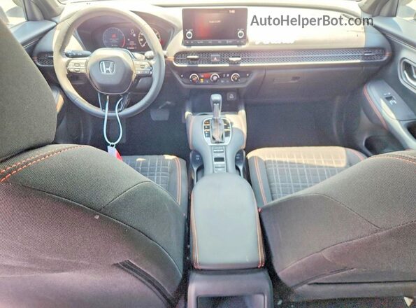 3CZRZ1H5XRM701765 2024 HONDA HR-V White Dashboard view