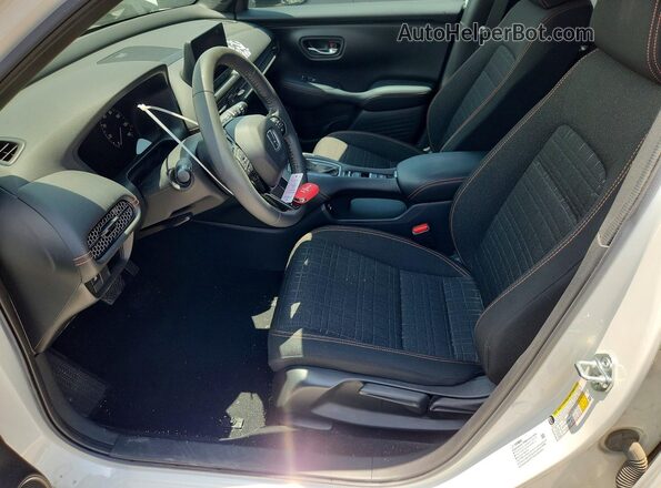 3CZRZ1H5XRM701765 2024 HONDA HR-V White Front interior view