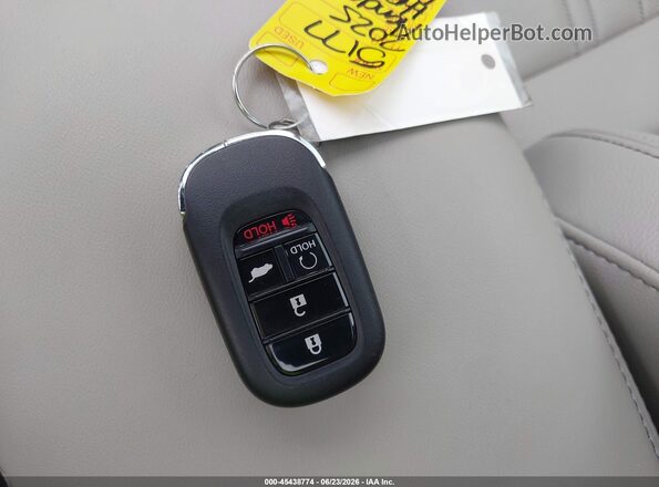 3CZRZ1H70SM748200 2025 HONDA HR-V Silver Vista del salpicadero