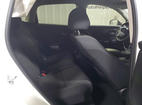 3CZRZ2H33PM732695 2023 HONDA HR-V White Rear seats view