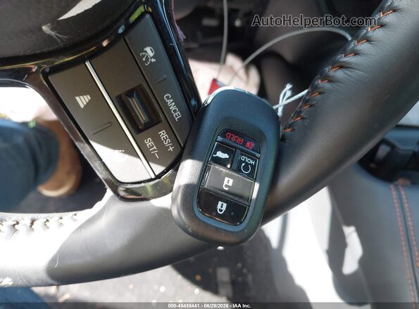 3CZRZ2H52TM746695 2026 HONDA HR-V White Dashboard view