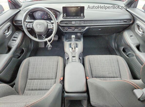 3CZRZ2H53RM749498 2024 HONDA HR-V Красный Вид панели приборов