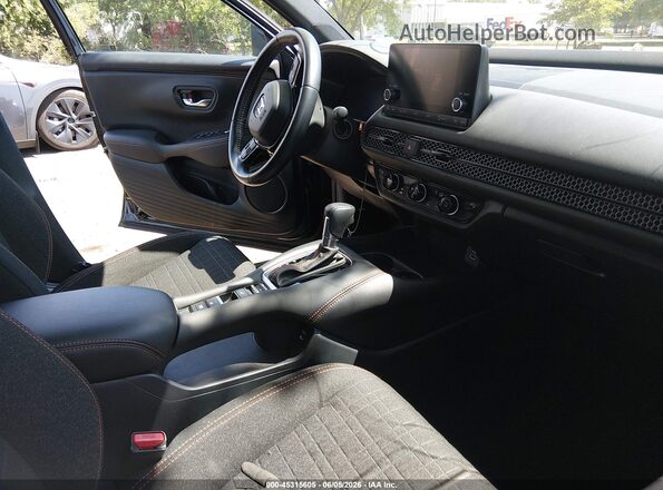 3CZRZ2H53SM773628 2025 HONDA HR-V Черный Вид салона спереди