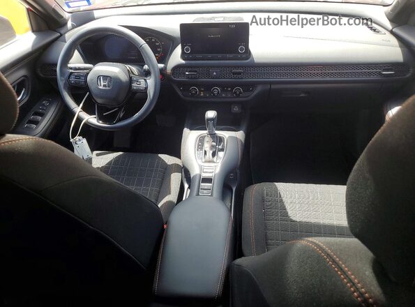 3CZRZ2H56SM702987 2025 HONDA HR-V Red Вид панелі приладів