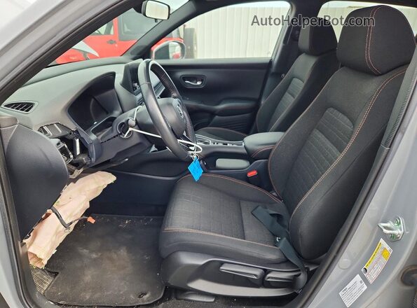 3CZRZ2H57PM725475 2023 HONDA HR-V Серый Вид салона спереди