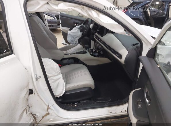 3CZRZ2H70TM744641 2026 HONDA HR-V White Front interior view