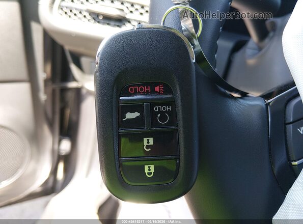 3CZRZ2H75TM717175 2026 HONDA HR-V Gray Dashboard view