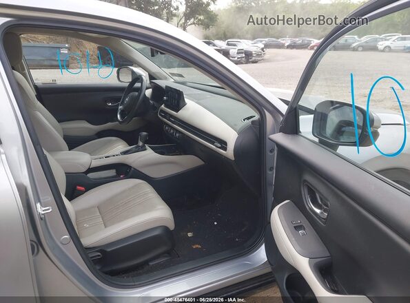 3CZRZ2H76PM730538 2023 HONDA HR-V Silver წინა სალონის ხედი