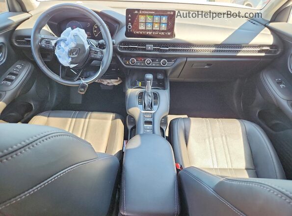 3CZRZ2H7XRM741397 2024 HONDA HR-V White Dashboard view
