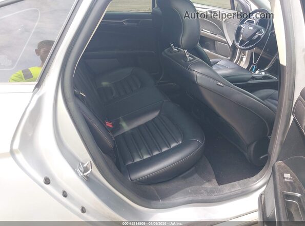 3FA6P0CD5KR180556 2019 FORD FUSION Silver VIN կոդի պիտակի տեսք
