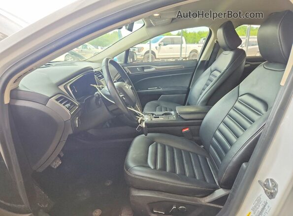 3FA6P0CD5LR171566 2020 FORD FUSION White Front interior view
