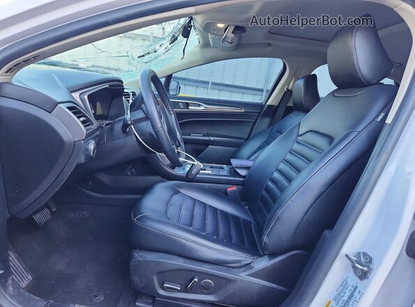 3FA6P0CD7LR250916 2020 FORD FUSION White Front interior view