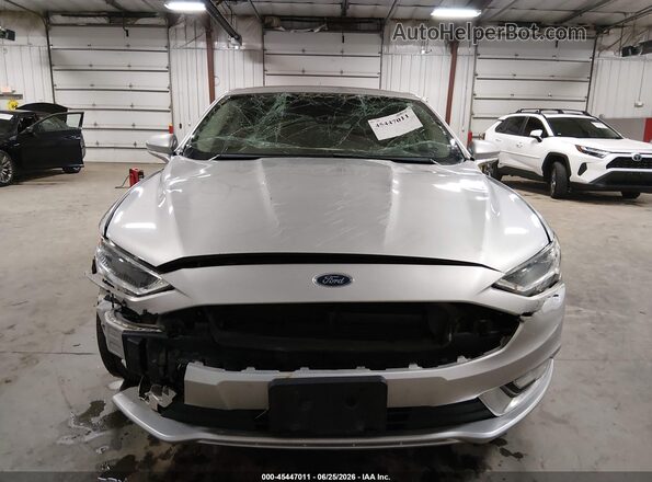 3FA6P0D91JR225355 2018 FORD FUSION Серебряный Вид спереди