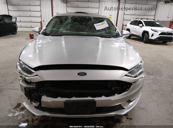 3FA6P0D91JR225355 2018 FORD FUSION Серебряный Вид задней части салона