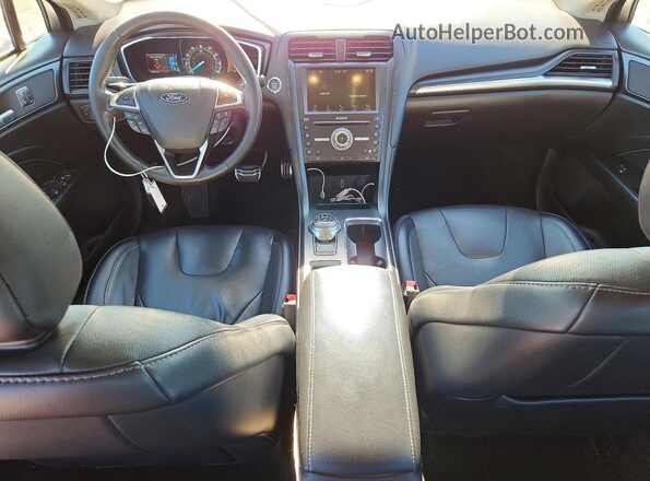 3FA6P0D93JR206161 2018 FORD FUSION Silver Dashboard view