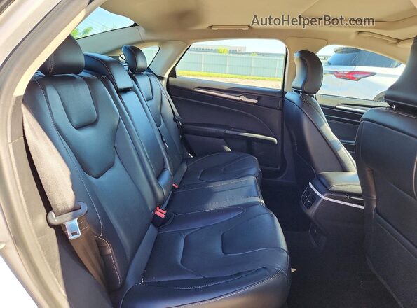 3FA6P0D93JR206161 2018 FORD FUSION Silver Rear seats view