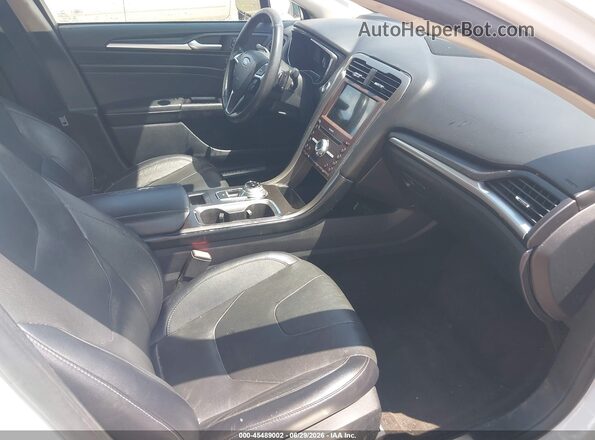 3FA6P0D94JR137738 2018 FORD FUSION Белый Вид салона спереди