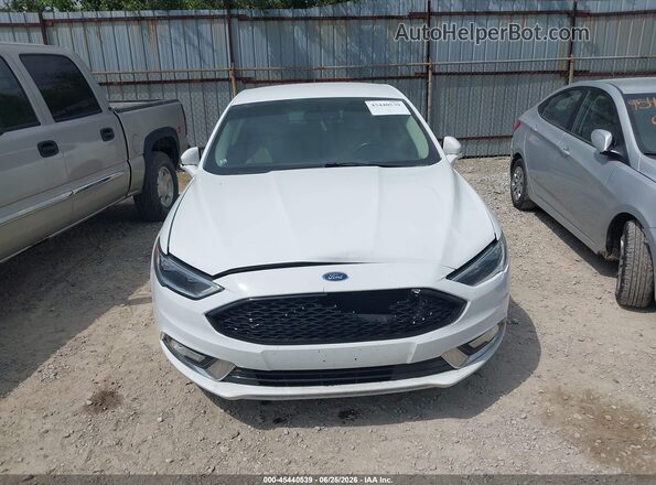 3FA6P0D95JR268760 2018 FORD FUSION Белый Вид щитка приборов