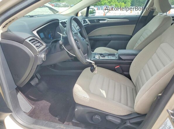 3FA6P0G71HR103017 2017 FORD FUSION Beige Front interior view