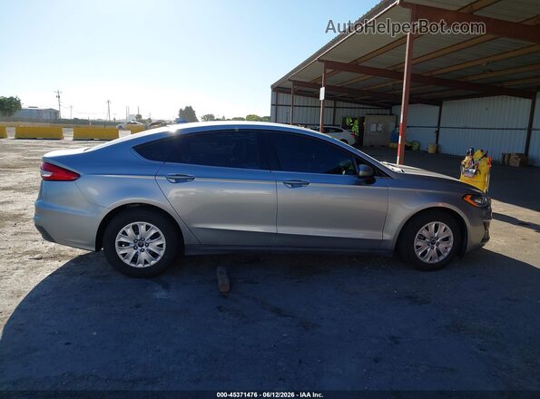 3FA6P0G71LR248731 2020 FORD FUSION Silver Rear interior view