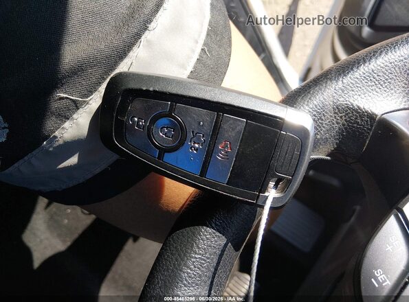 3FA6P0G72JR271044 2018 FORD FUSION Silver Dashboard view