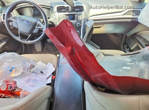 3FA6P0G76LR187649 2020 FORD FUSION Red Widok deski rozdzielczej