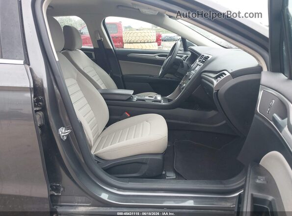 3FA6P0G76LR201422 2020 FORD FUSION Gray Front interior view