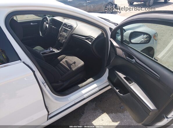 3FA6P0G77JR252831 2018 FORD FUSION White Front interior view