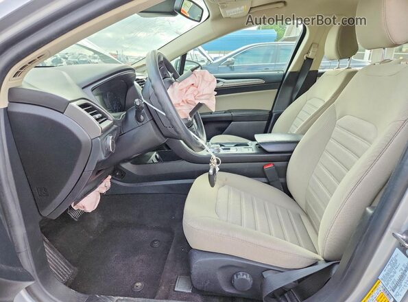 3FA6P0G79LR262585 2020 FORD FUSION Silver Вид салону спереду